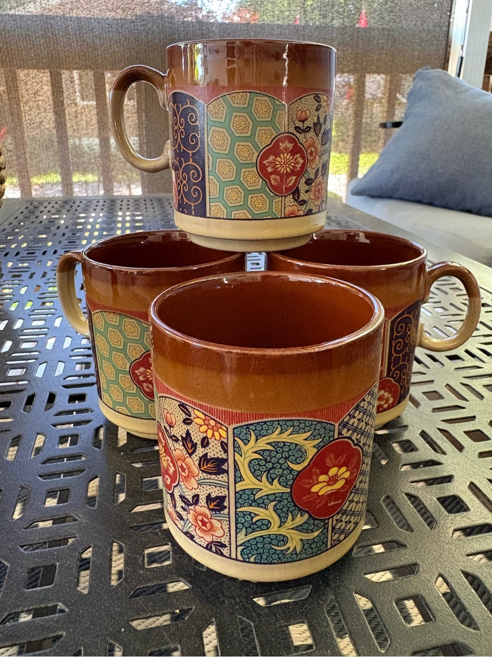Set of 4 Vintage Imari or Arita Japanese Mugs with Floral and Geometric  Design